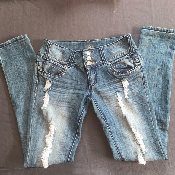 Almost Famous Denim - Almost Famous skinny leg distressed denim
